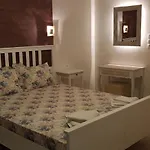 Tsakalos Apartamento Edipsos